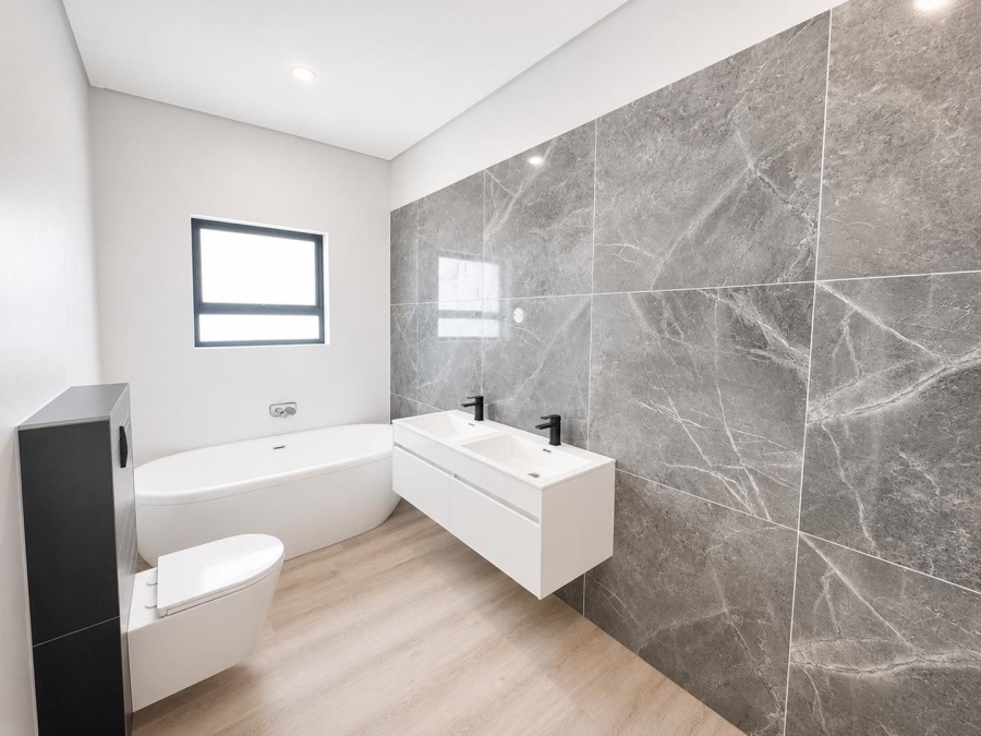 4 Bedroom Property for Sale in Sandown Western Cape